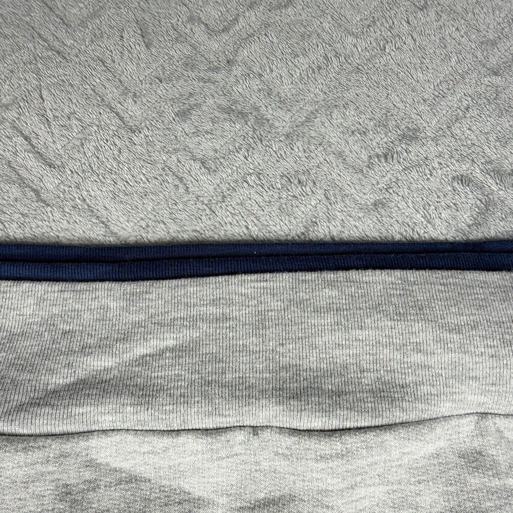33 Degrees Men's Fishing Embroidered Sweatshirt Size XXL New w Tag Small Stain - Picture 6 of 6